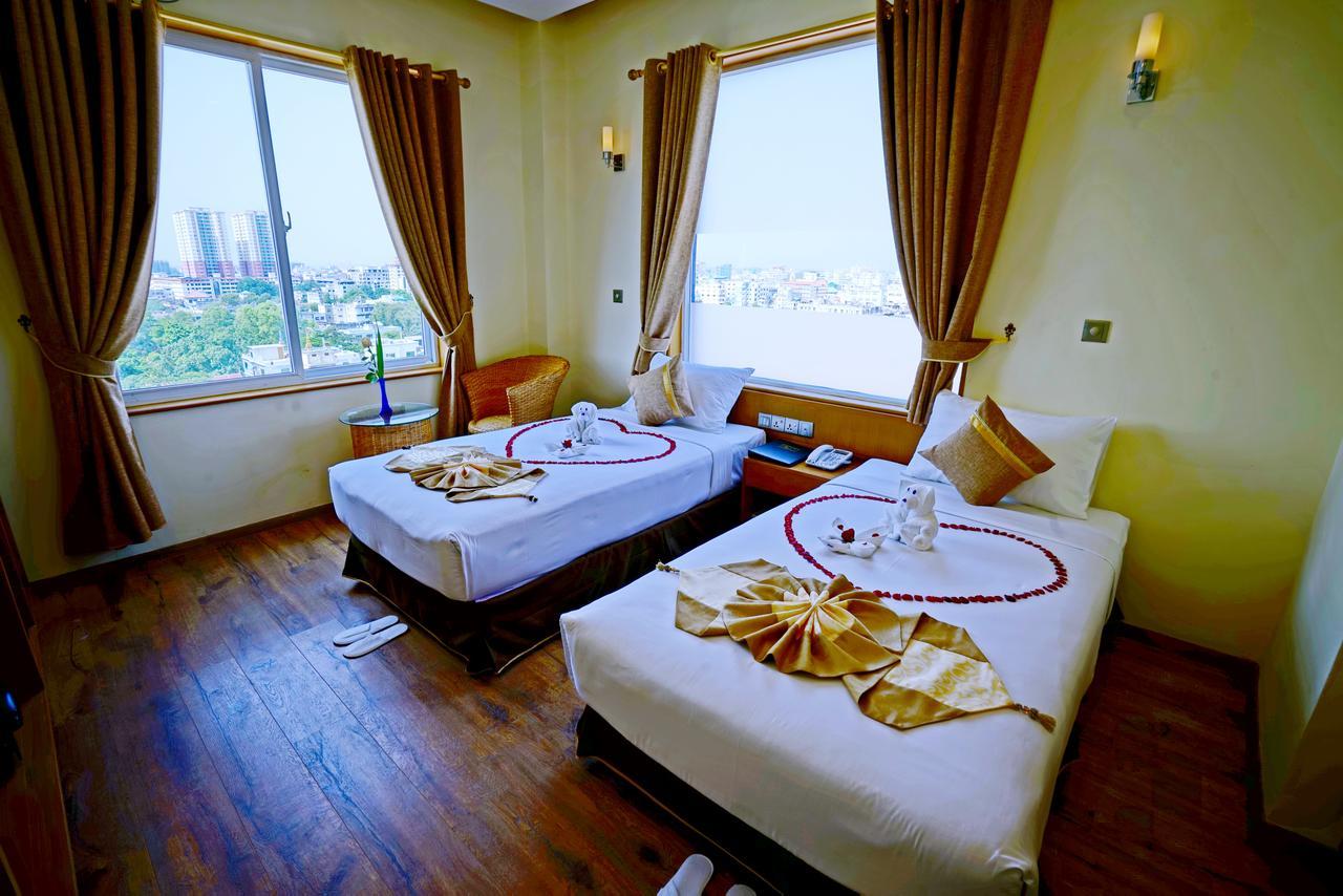 The Hotel Nova Мандалай Екстер'єр фото