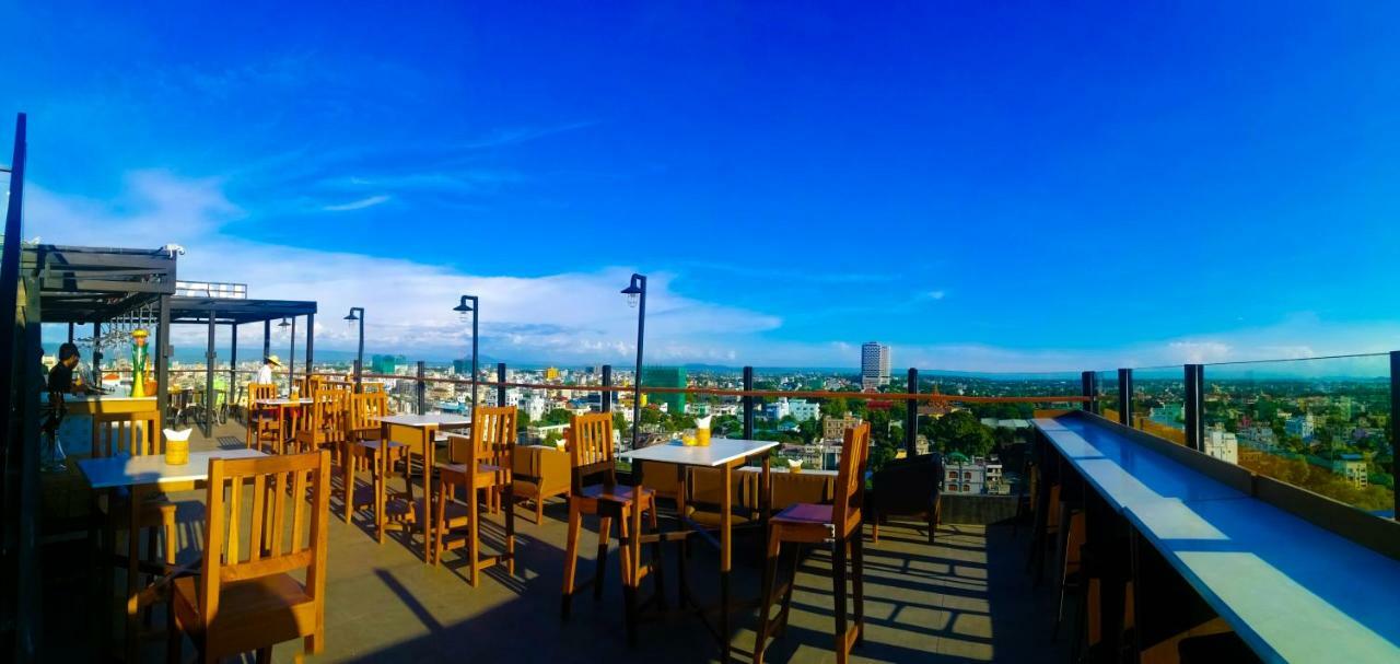 The Hotel Nova Мандалай Екстер'єр фото